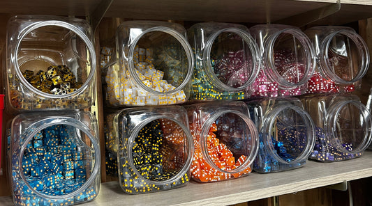 100 - Pearlized standard size (16mm), square edge dice